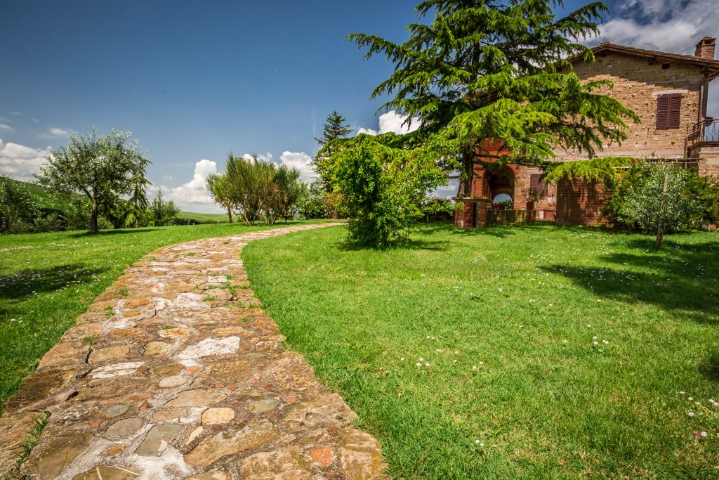 allée d'une maison meulière