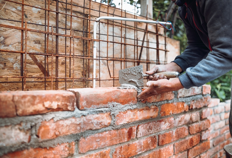 travaux sur un mur