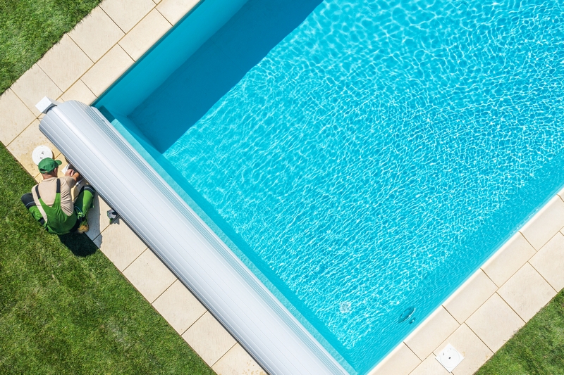 piscine avec une bâche